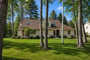 7 Muirfield Ln, Holderness, NH 03245 - Photo 2