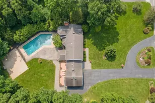 197 Liberty Hill Rd, Bedford, NH 03110 - Photo 2