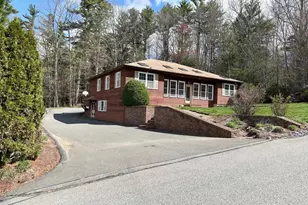 7 Rainbow Dr, Goffstown, NH 03045 - Photo 4