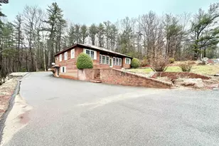 7 Rainbow Dr, Goffstown, NH 03045 - Photo 4