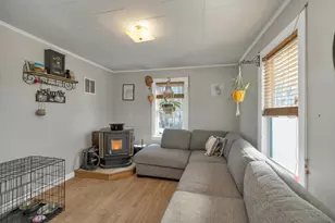 7 Maple St, Farmington, NH 03835 - Photo 6