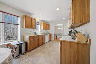 8 Mill Falls Rd, Pembroke, NH 03275 - Photo 22