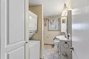 10 Saint Josephs Dr, Nashua, NH 03060 - Photo 36