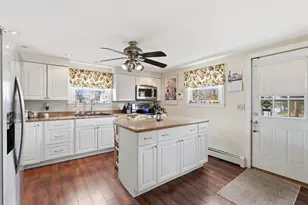 10 Saint Josephs Dr, Nashua, NH 03060 - Photo 8