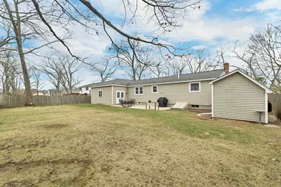 24 Healion Street, Manchester, NH 03109 - Photo 8