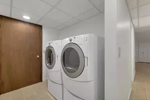 24 Healion St, Manchester, NH 03109 - Photo 36