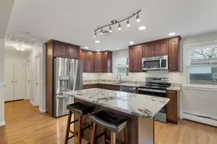 24 Healion St, Manchester, NH 03109 - Photo 14