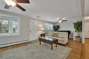 24 Healion St, Manchester, NH 03109 - Photo 22