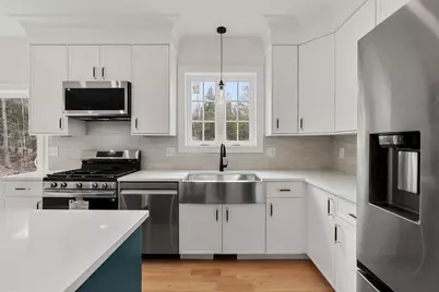 10 Blaisdell Court, Raymond, NH 03077 - Photo 12