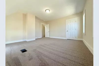 8 Holman Street, Hillsboro, NH 03221 - Photo 16