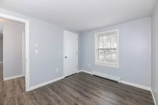 27 Spruce St, Laconia, NH 03246 - Photo 16