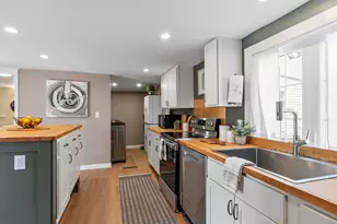 5 Middle St, Nashua, NH 03060 - Photo 10