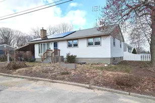 12 Fernand St, Manchester, NH 03103 - Photo 2