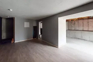 5B Mark St, Hudson, NH 03051 - Photo 4