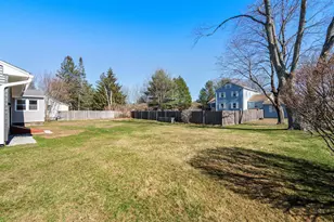 3 Exeter St, Derry, NH 03038 - Photo 28