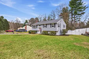 7 Nevens St, Hudson, NH 03051 - Photo 2