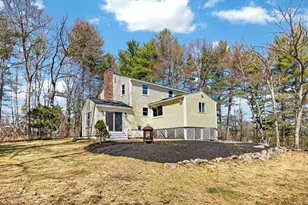 27 Gilcreast Rd, Londonderry, NH 03053 - Photo 2