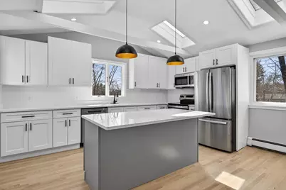 27 Gilcreast Road, Londonderry, NH 03053 - Photo 4