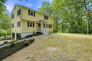 27 Gilcreast Rd, Londonderry, NH 03053 - Photo 1