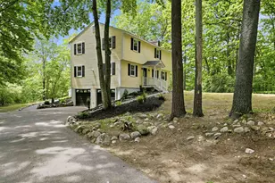 27 Gilcreast Rd, Londonderry, NH 03053 - Photo 2