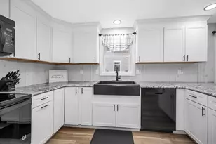 61 Barbara Ln, Hudson, NH 03051 - Photo 18