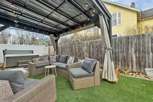 38 School St, Lincoln, NH 03251 - Photo 4