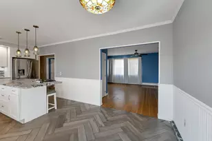 9 Dale St, Nashua, NH 03060 - Photo 8