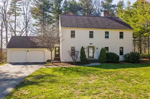 19 Lisa Dr, Nashua, NH 03062 - Photo 2