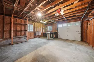 101 Elm St, Goffstown, NH 03045 - Photo 38