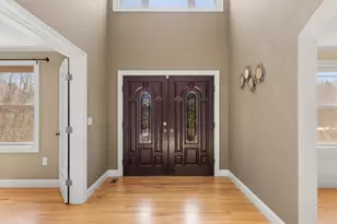 32 Olive Meadow Ln, Dover, NH 03820 - Photo 4