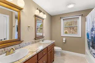 32 Olive Meadow Ln, Dover, NH 03820 - Photo 28