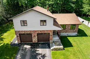 84 Bemis St, Berlin, NH 03570 - Photo 2