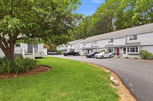 777 Middle Rd, Portsmouth, NH 03801 - Photo 2