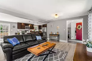 8 Muirfield Dr, Stratham, NH 03885 - Photo 14