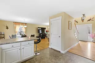 [Address not provided], Manchester, NH 03109 - Photo 10
