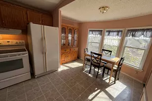 37 Christopher Ln, Fremont, NH 03044 - Photo 10