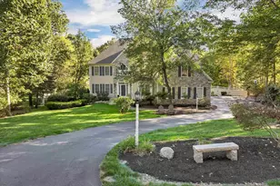 70 Colonel Daniels Dr, Bedford, NH 03110 - Photo 8