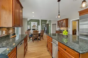 70 Colonel Daniels Dr, Bedford, NH 03110 - Photo 16