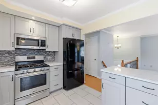 6 Anthony Dr, Laconia, NH 03246 - Photo 8