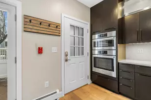 43 Cornwall St, Portsmouth, NH 03801 - Photo 2