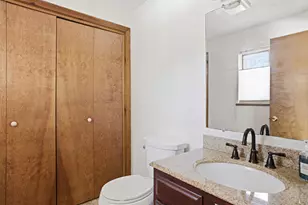 10 Hunter Dr, Derry, NH 03038 - Photo 14