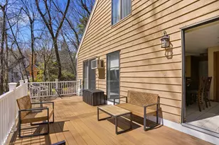 10 Hunter Dr, Derry, NH 03038 - Photo 4