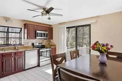 10 Hunter Drive, Derry, NH 03038 - Photo 10