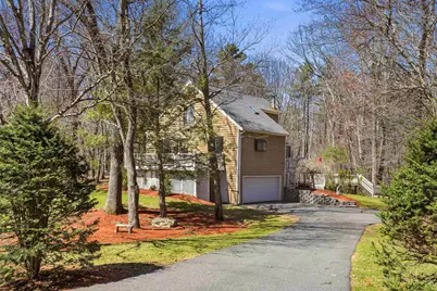 10 Hunter Drive, Derry, NH 03038 - Photo 2