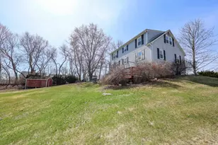 9 Avery Rd, Londonderry, NH 03053 - Photo 2