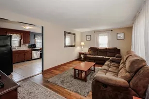 9 Avery Rd, Londonderry, NH 03053 - Photo 8