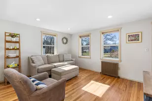 13 Elmview Cir, Dover, NH 03820 - Photo 8