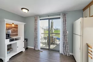 631 Fox Hollow Dr, Hudson, NH 03051 - Photo 6