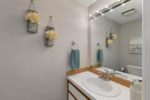 631 Fox Hollow Dr, Hudson, NH 03051 - Photo 14