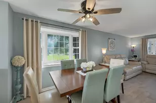 631 Fox Hollow Dr, Hudson, NH 03051 - Photo 8